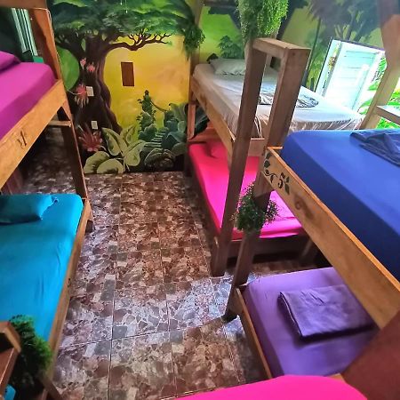 Oasis Hostel Puerto Viejo de Talamanca Buitenkant foto