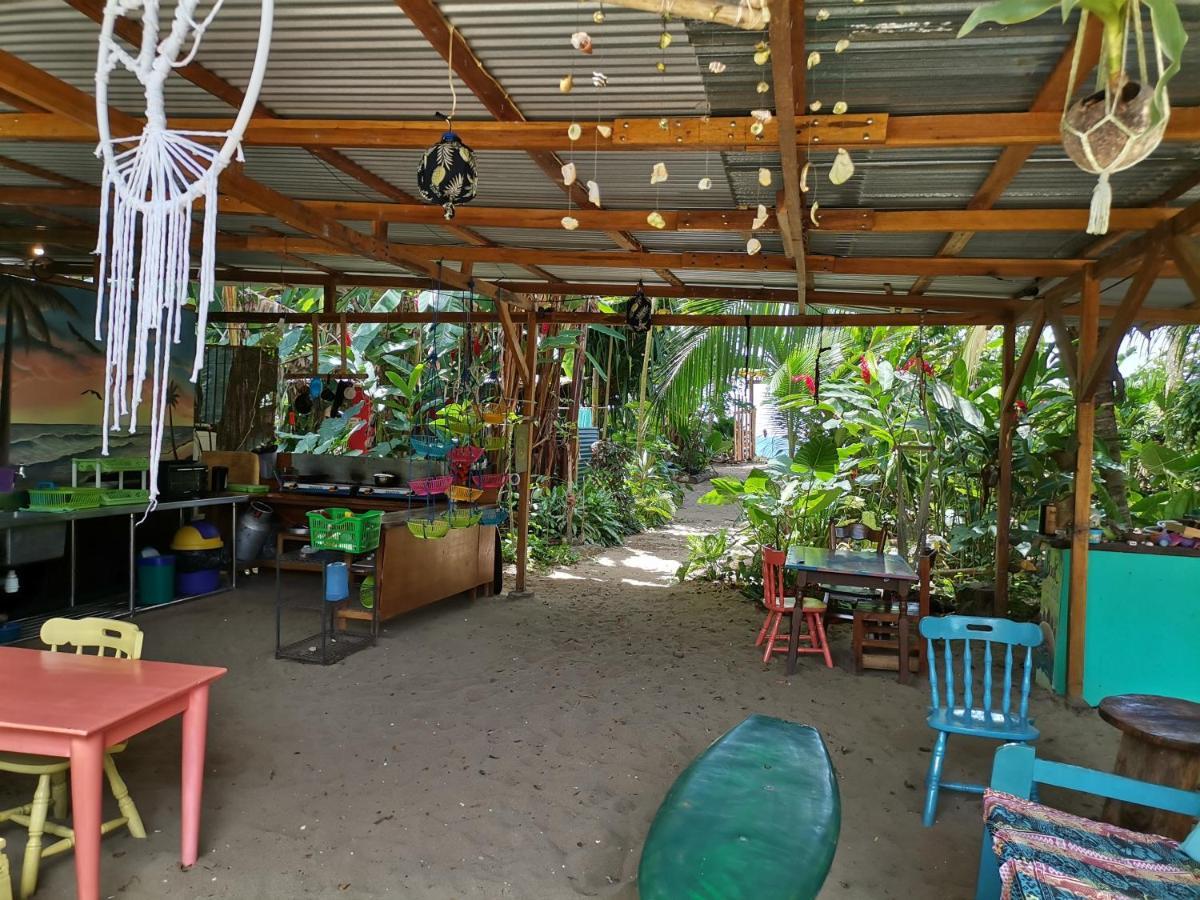 Oasis Hostel Puerto Viejo de Talamanca Buitenkant foto