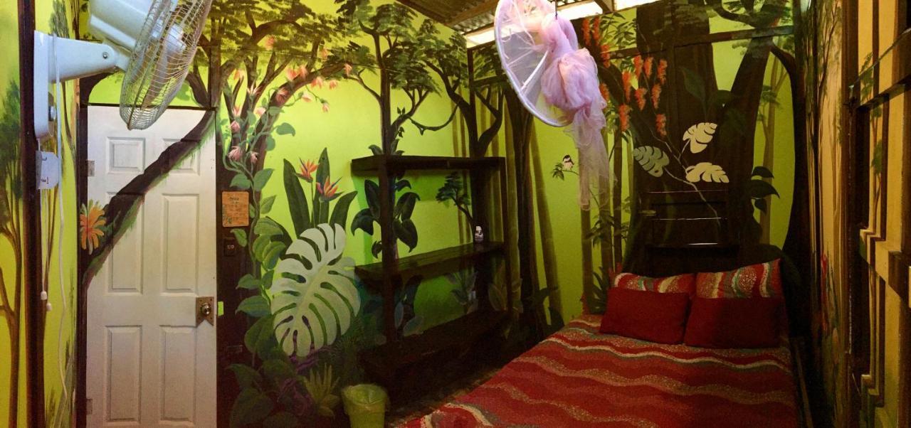 Oasis Hostel Puerto Viejo de Talamanca Buitenkant foto
